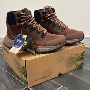Jack Wolfskin Women's Brown and Black Hiking Boots
